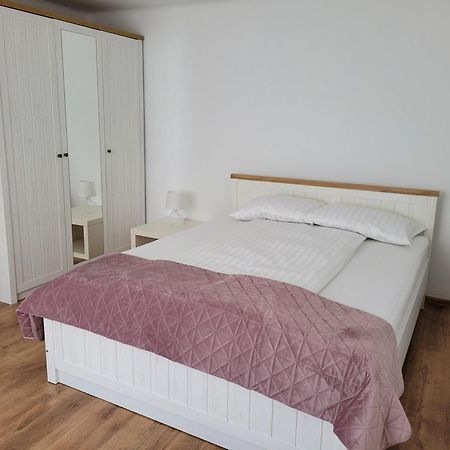 Two-Bedrooms Apt 锡比乌 外观 照片